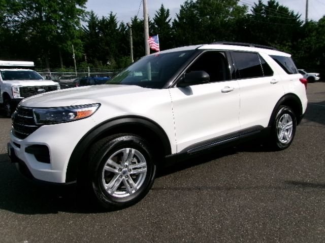 2023 Ford Explorer XLT 4WD's photo