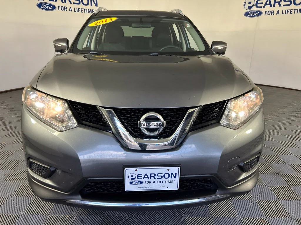 Used 2015 Nissan Rogue SV with VIN 5N1AT2MV4FC913084 for sale in Zionsville, IN