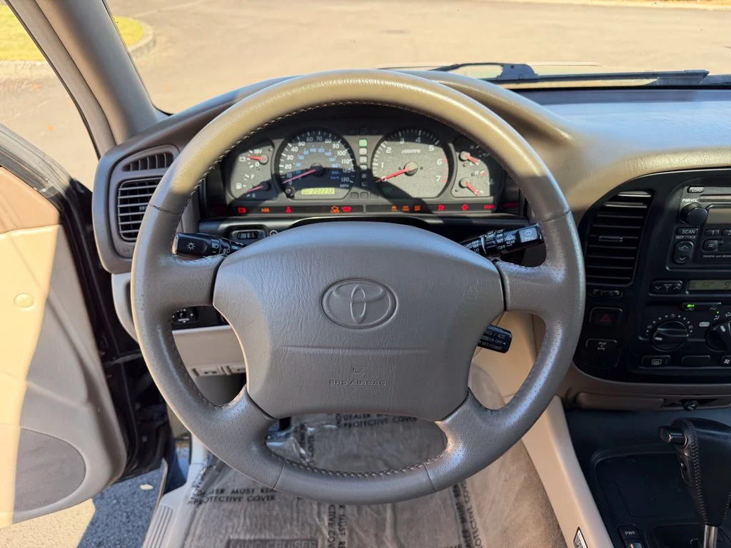 Used 2000 Black Toyota Base image 18