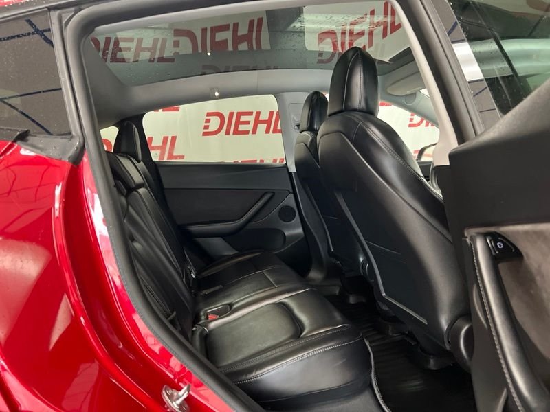 Used 2021 Red Tesla Long Range image 11