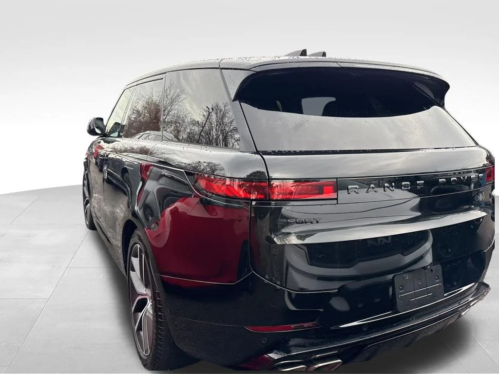 Used 2023 Black Land Rover First Edition image 12