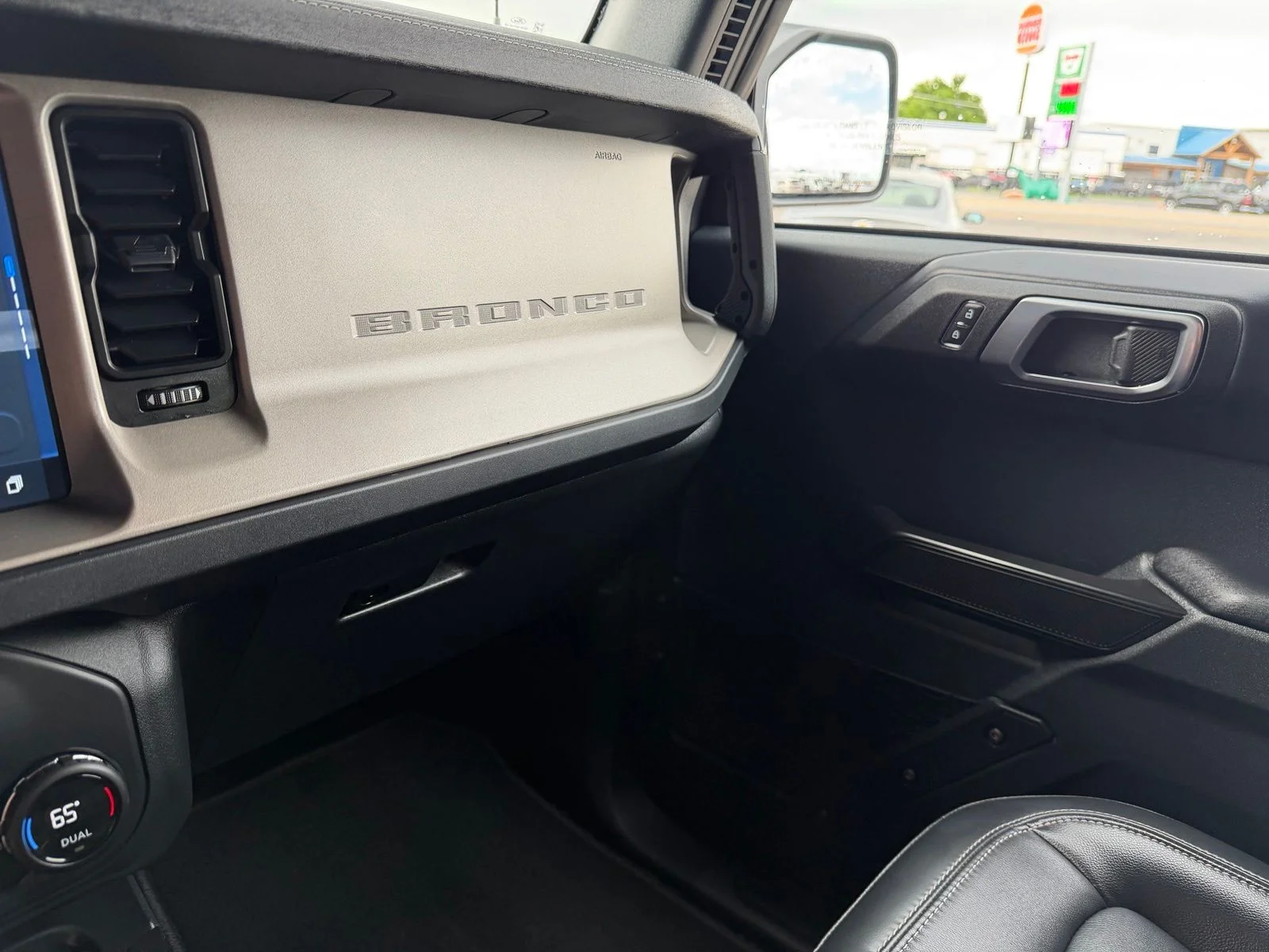 Used 2025 Black Ford Outer Banks image 23
