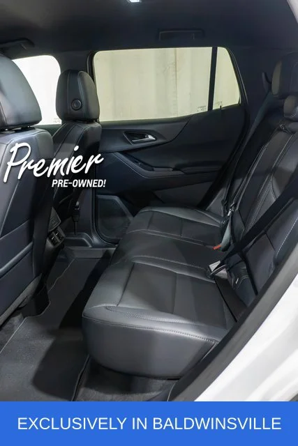 Used 2027 White Chevrolet LT image 10