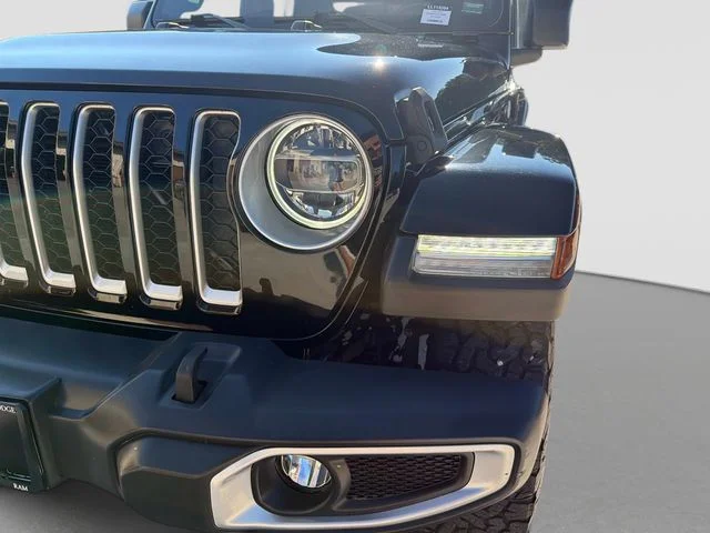 Used 2020 Black Jeep Overland image 10