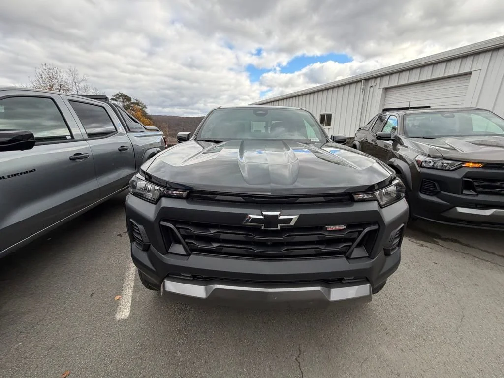 2025 Chevrolet Colorado Trail Boss - Photo 16