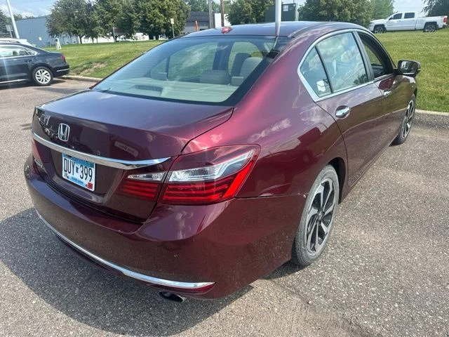 Used 2016 Red Honda EX-L image 3