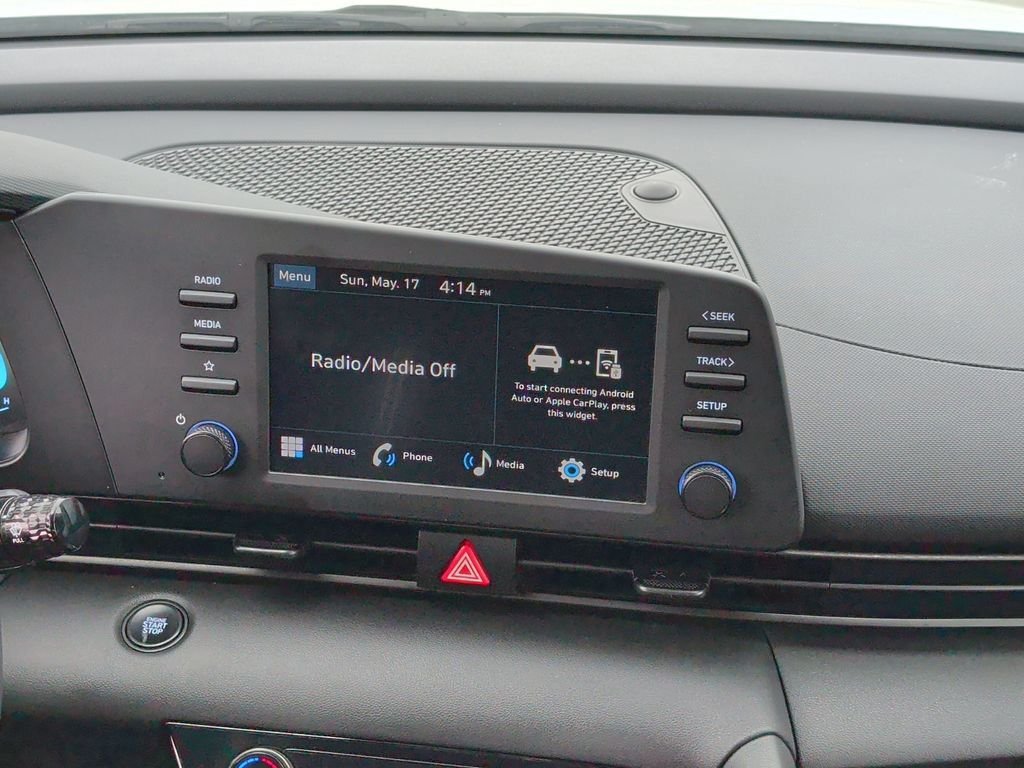 2025 Hyundai Elantra SEL - Photo 16