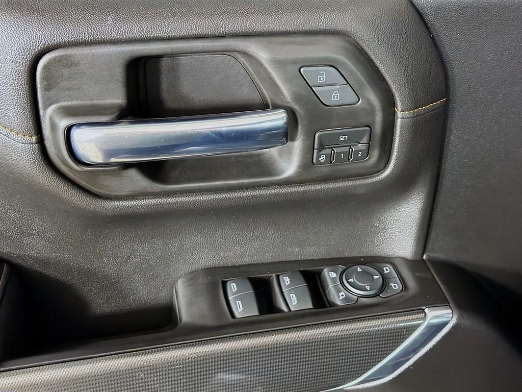Used 2020 Blue GMC AT4 image 18