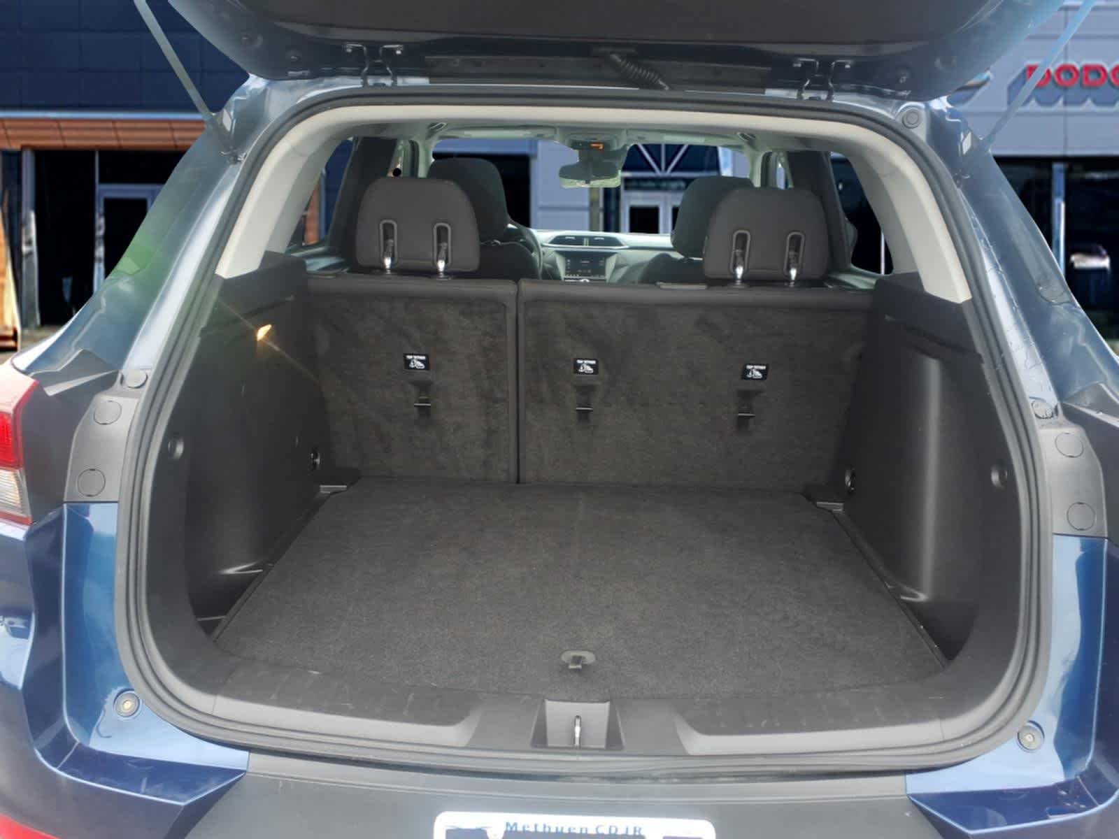 Used 2022 Blue Glow Metallic Chevrolet LT image 10