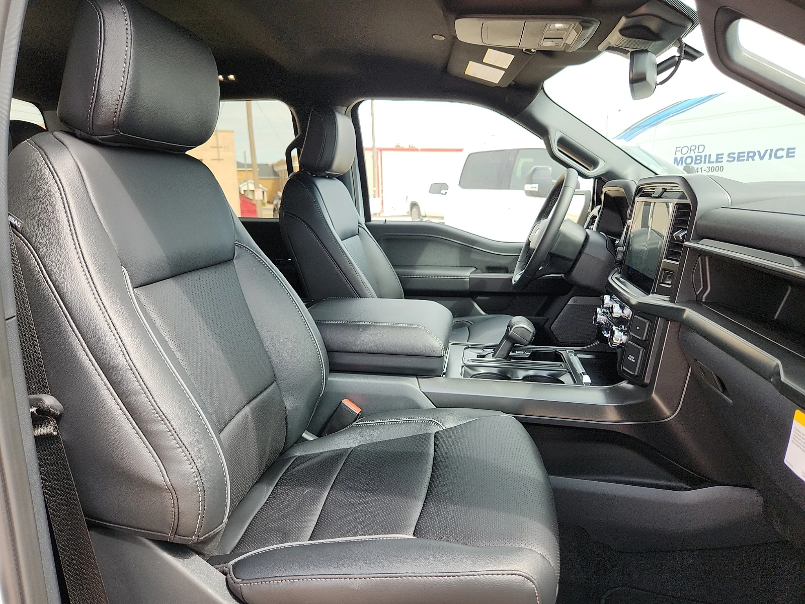 New 2026 Oxford White Ford Lariat image 20