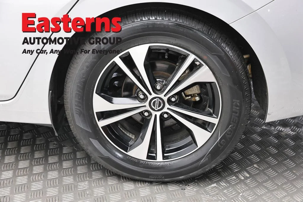 Used 2022 Silver Nissan SV image 8