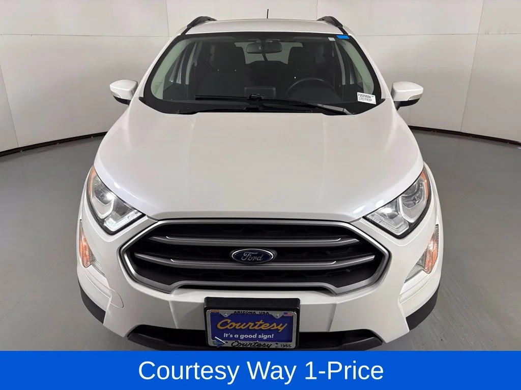 Used 2020 White Ford SE image 4