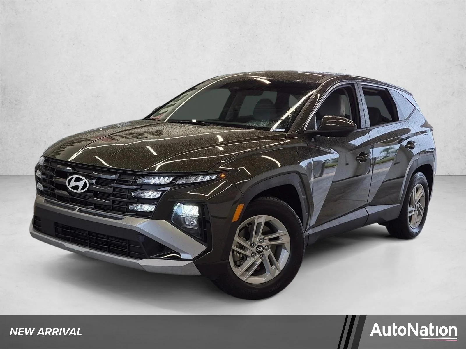 Used 2025 Rockwood Green Hyundai SE image 1