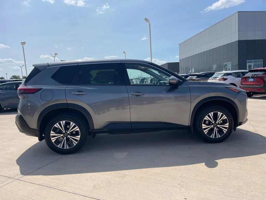 Used 2023 Gray Nissan SV image 6