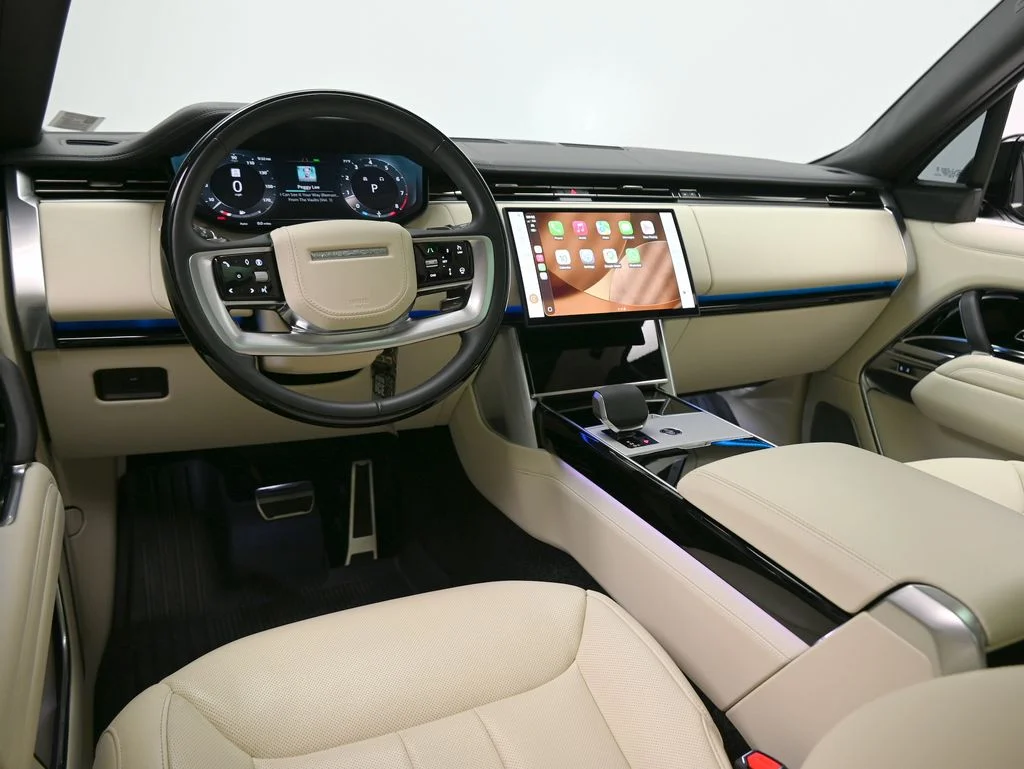 Used 2025 Borasco Gray Metallic Land Rover Autobiography image 18