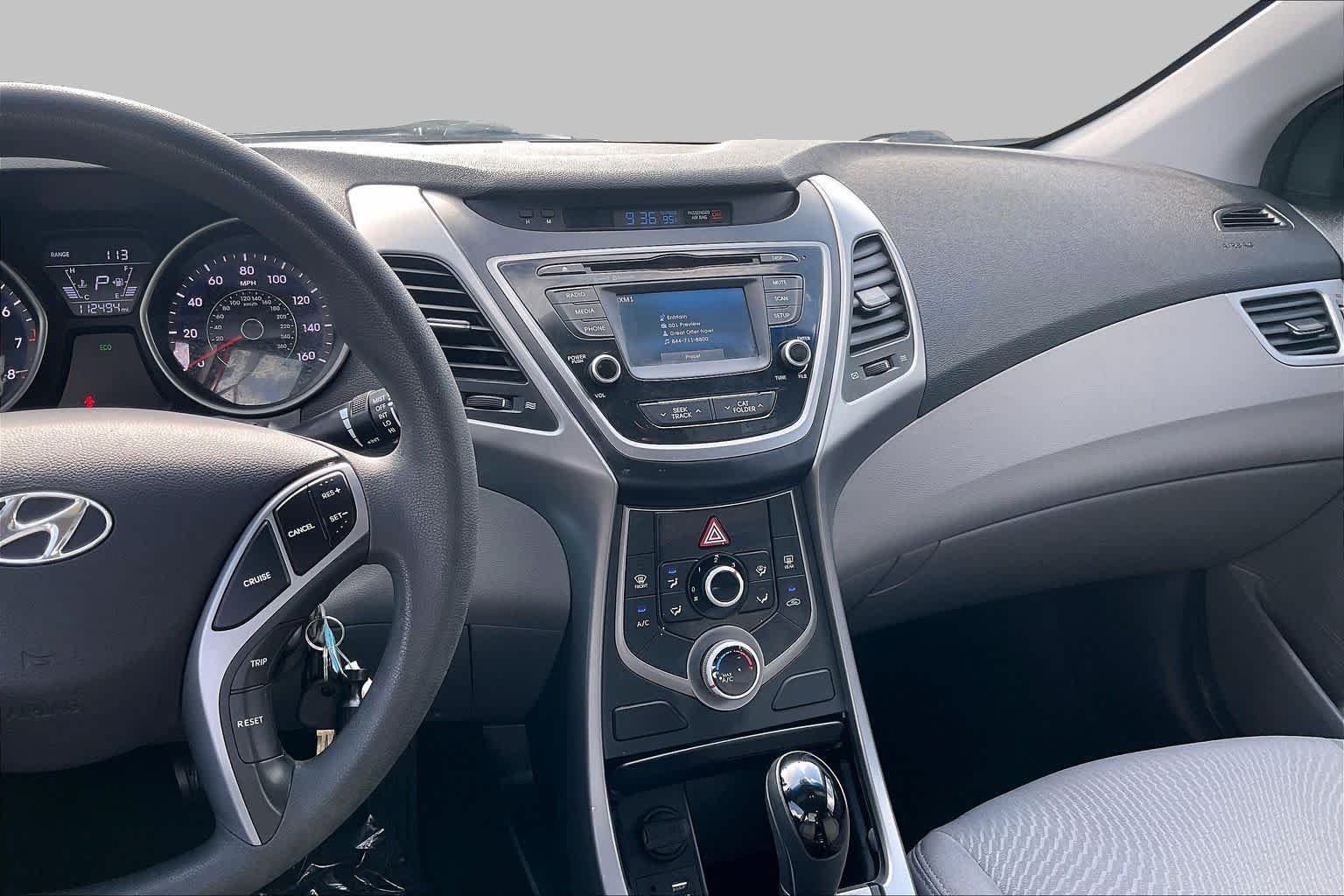 Pre-Owned 2016 Hyundai Elantra SE