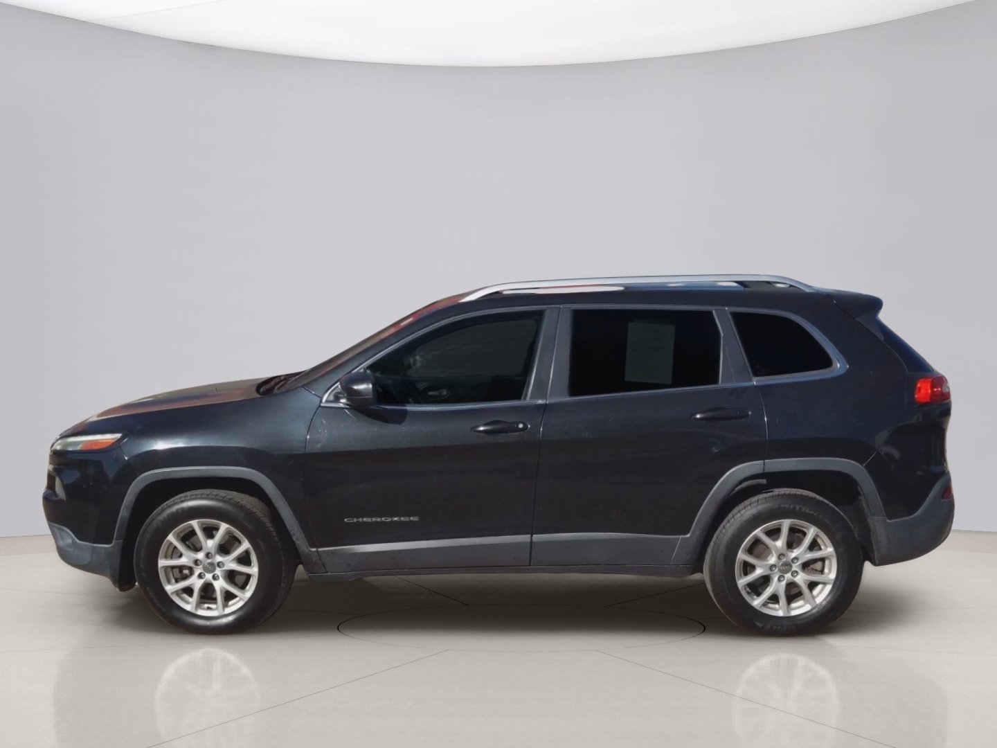 Used 2014 Black Jeep LATITUDE image 2