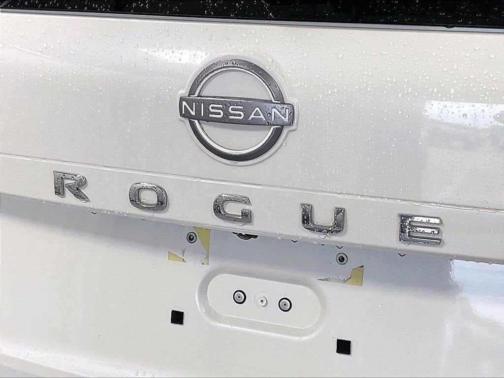 Used 2023 White Nissan SV image 29