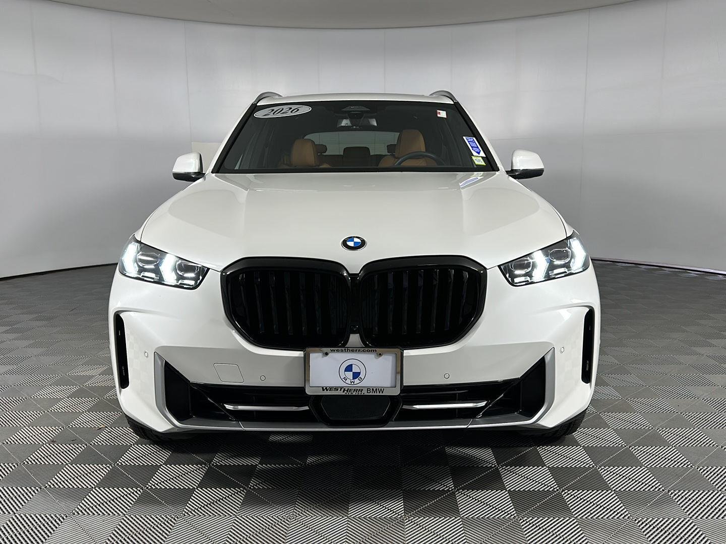 Used 2026 Mineral White Metallic BMW xDrive40i image 4