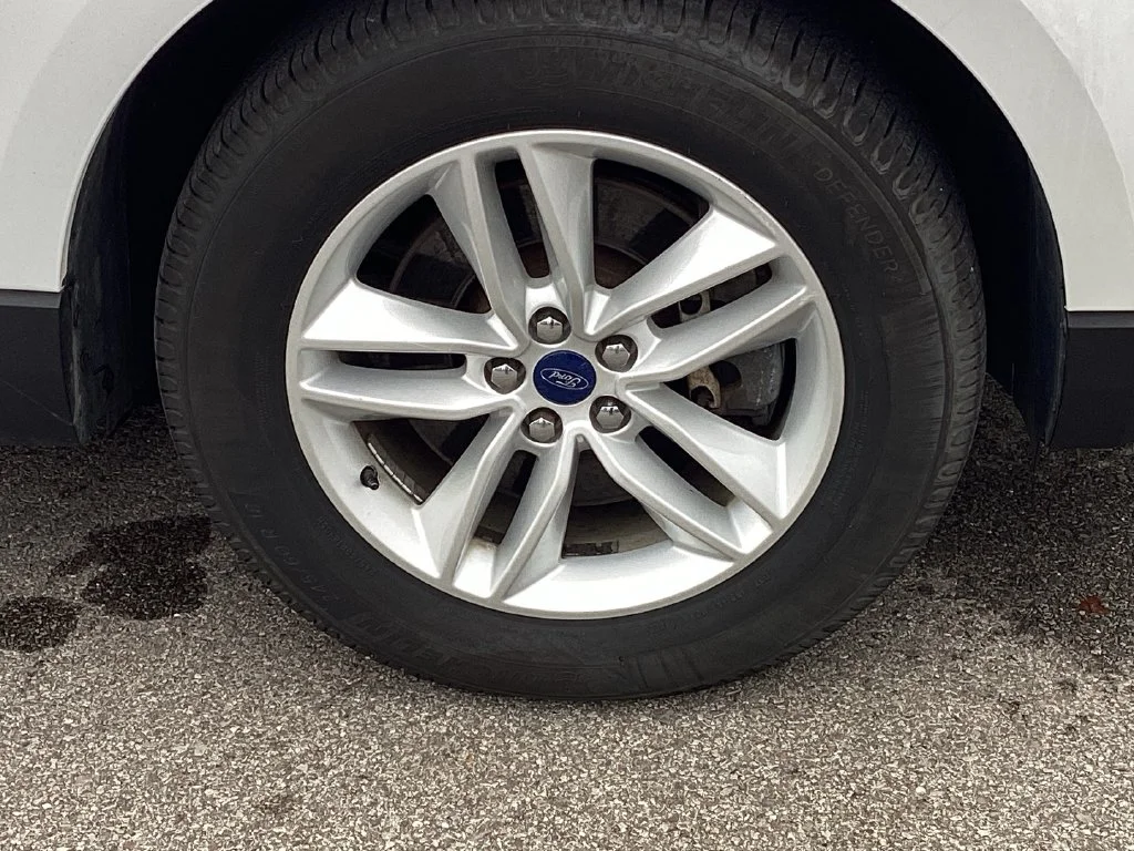 Used 2017 White Ford SEL image 23