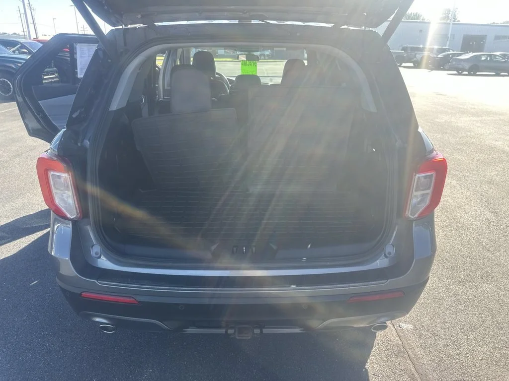 Used 2021 Gray Ford XLT image 32