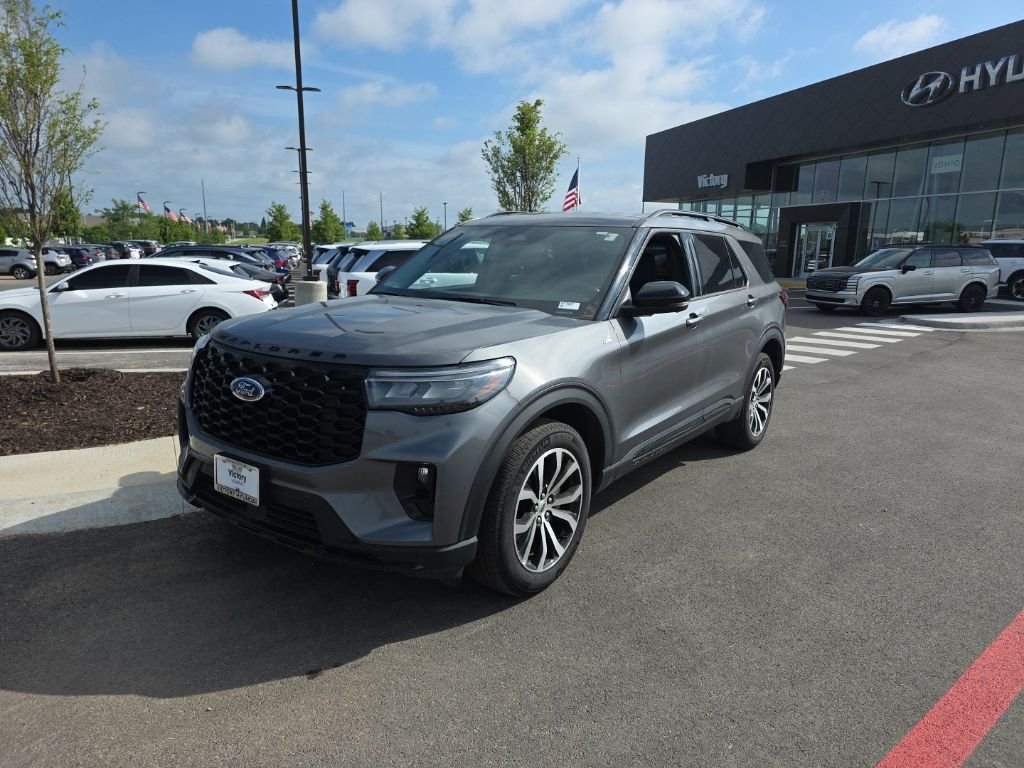 2025 Ford Explorer ST-LINE 4WD (PL535)'s photo