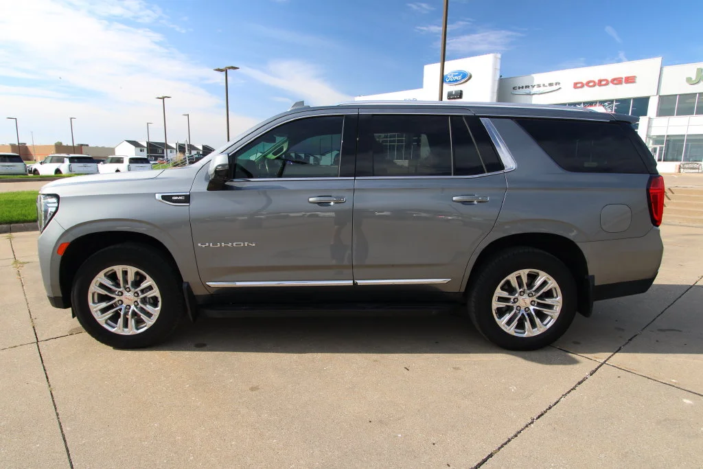 Used 2022 Gray GMC SLT image 20