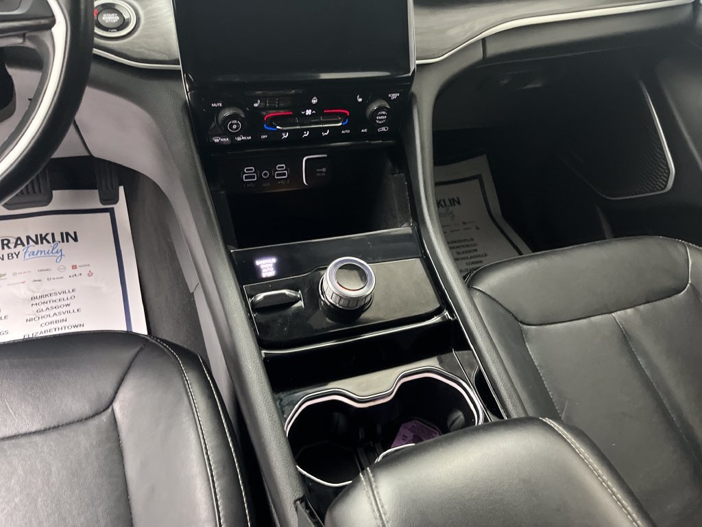 Used 2021 Silver Jeep Limited image 18