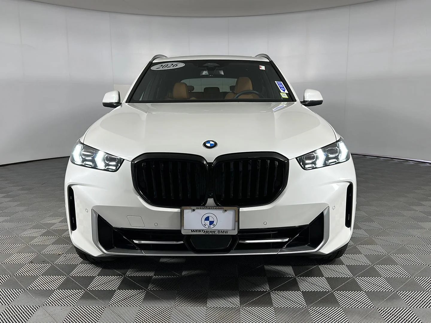 Used 2026 Mineral White Metallic BMW xDrive40i image 4