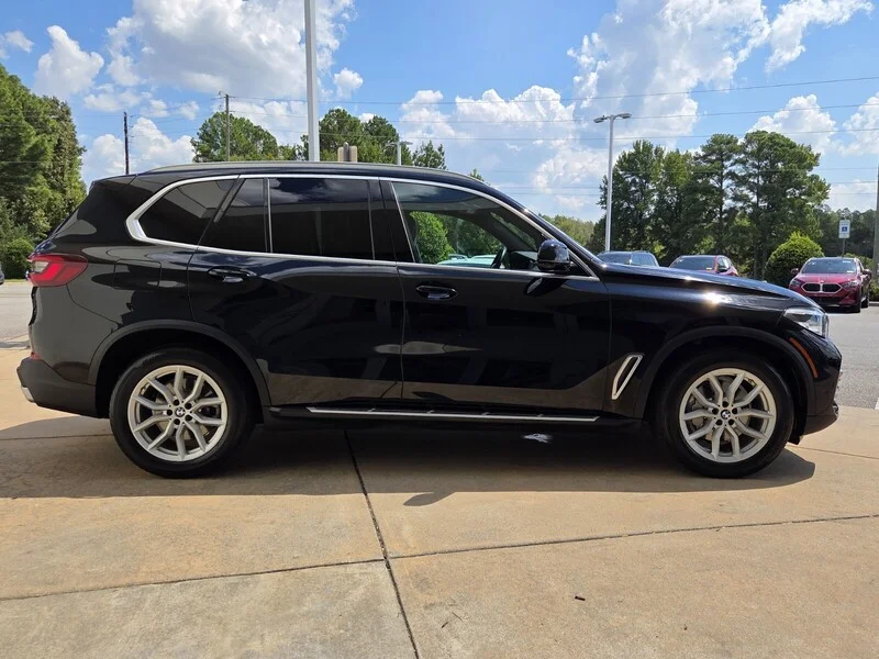 Used 2023 Jet Black BMW SDRIVE40I SPORTS ACTIVITY VEHICLE image 6