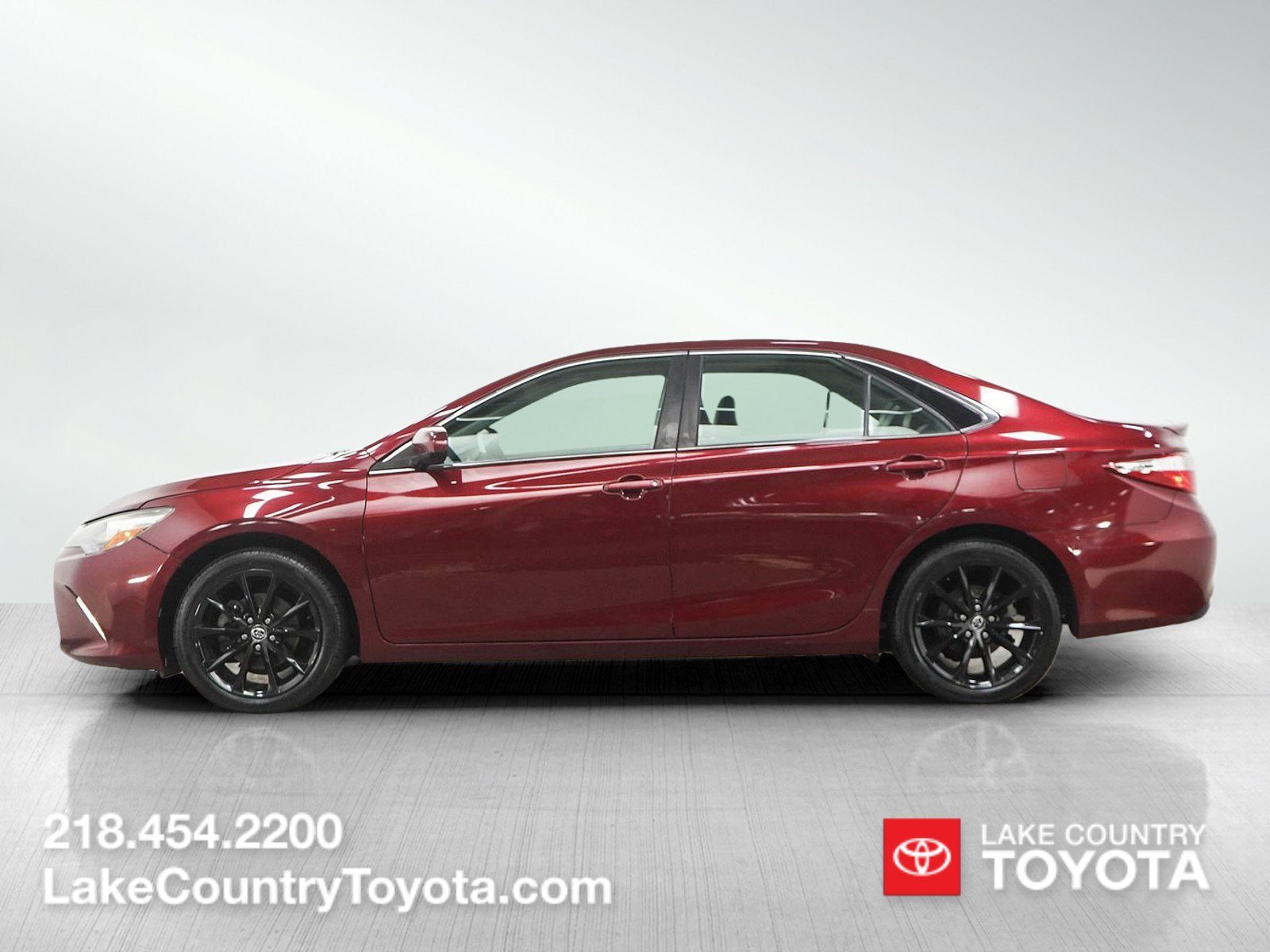 Used 2015 Toyota Camry XSE with VIN 4T1BF1FK2FU890195 for sale in Brainerd, Minnesota