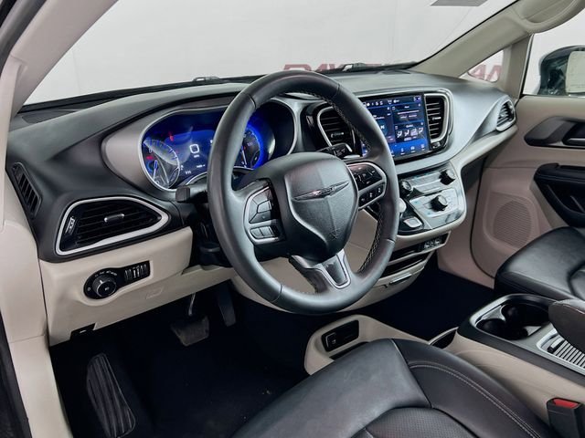 2024 Chrysler Pacifica Touring L - Photo 35