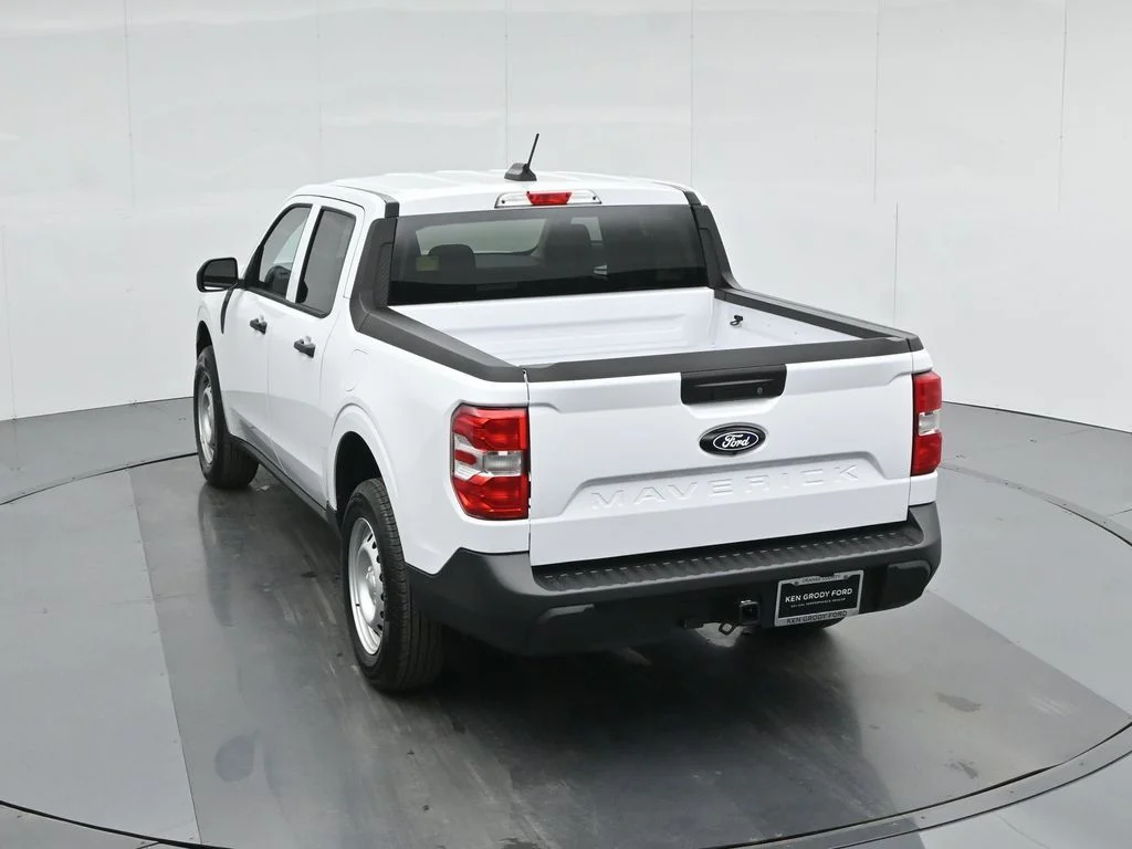 New 2026 Oxford White Ford XL image 38