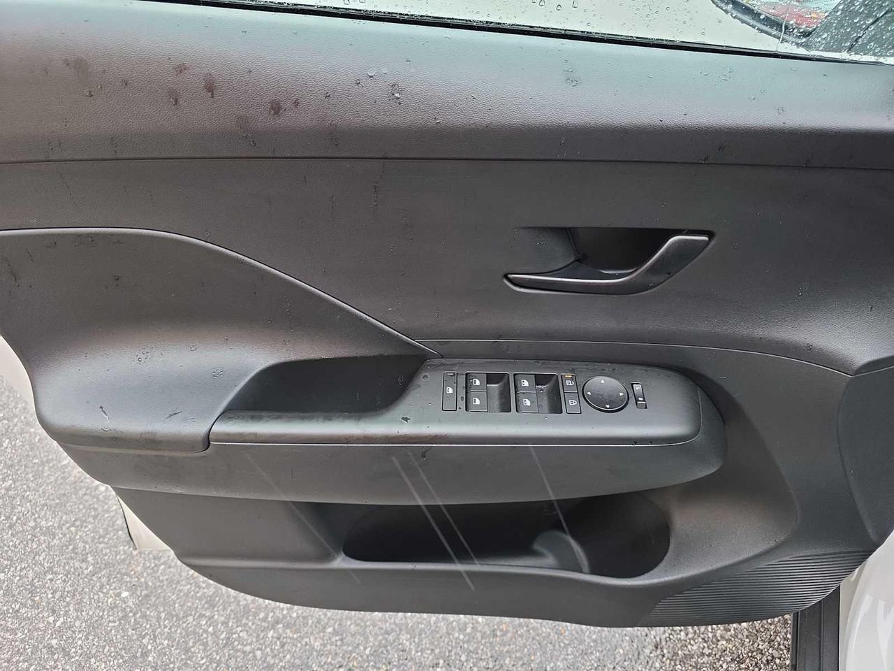 2025 Hyundai Kona SEL Convenience - Photo 16