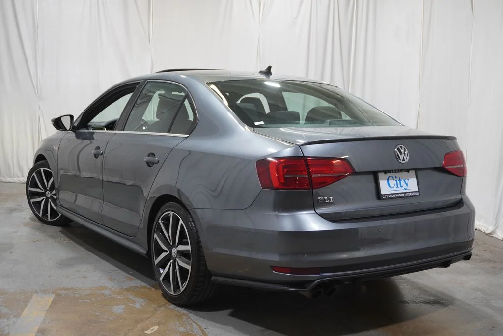 Used 2018 Gray Volkswagen GLI image 13