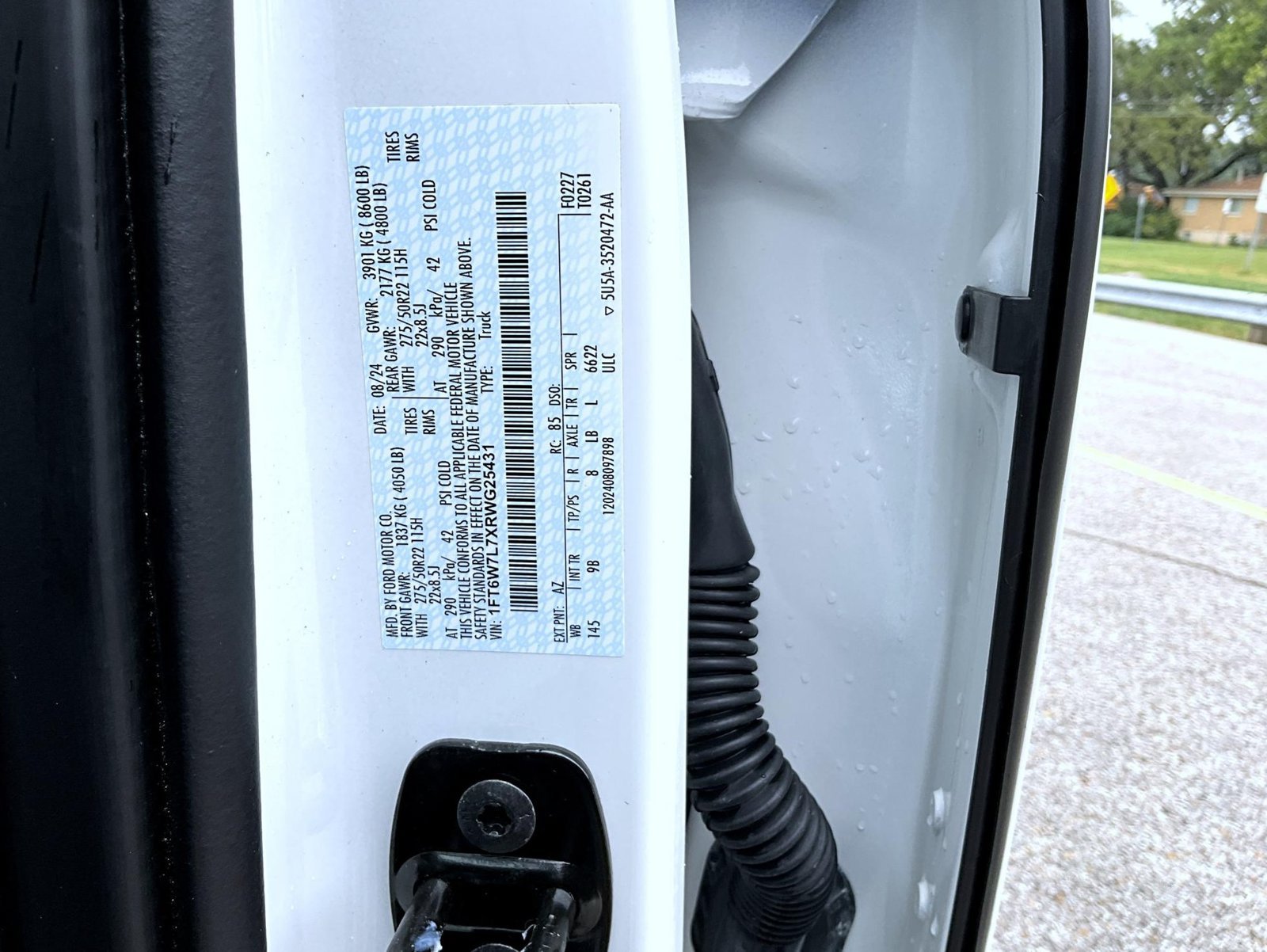 Used 2024 White Ford Platinum image 27