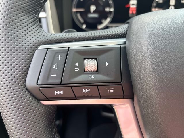 Used 2026 Gray Nissan Platinum image 25