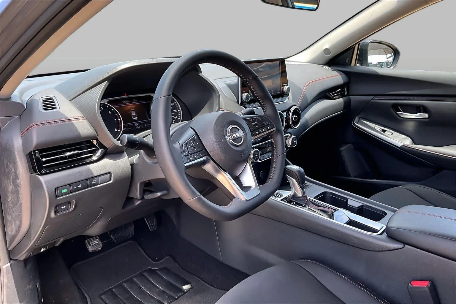 Certified Used 2025 Gun Metallic Nissan SR image 15