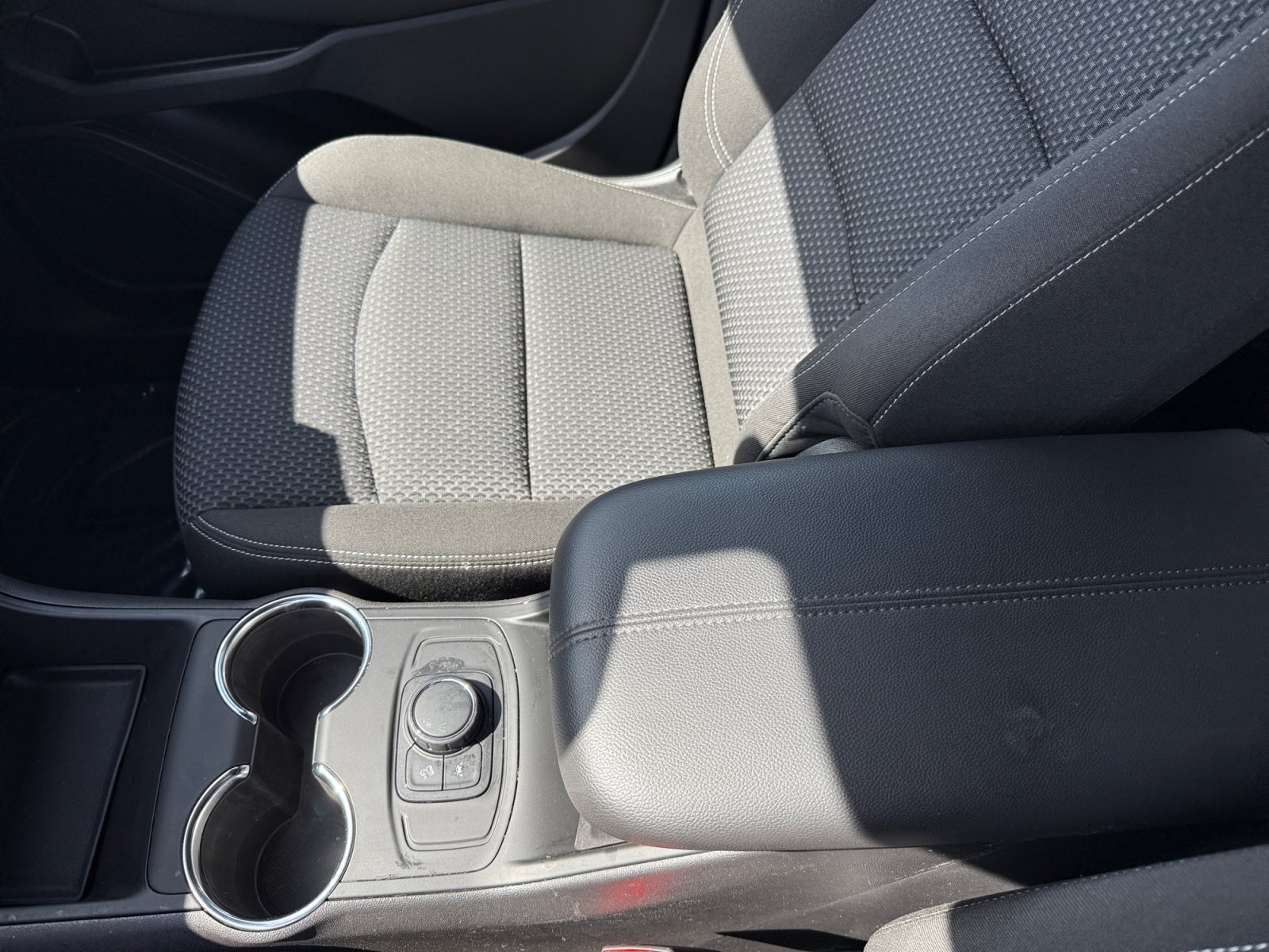 Used 2024 Summit White GMC SLE image 14
