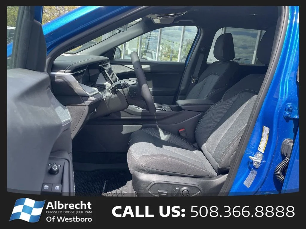 New 2026 Hydro Blue Pearl-Coat Exterior Paint Jeep Laredo image 10