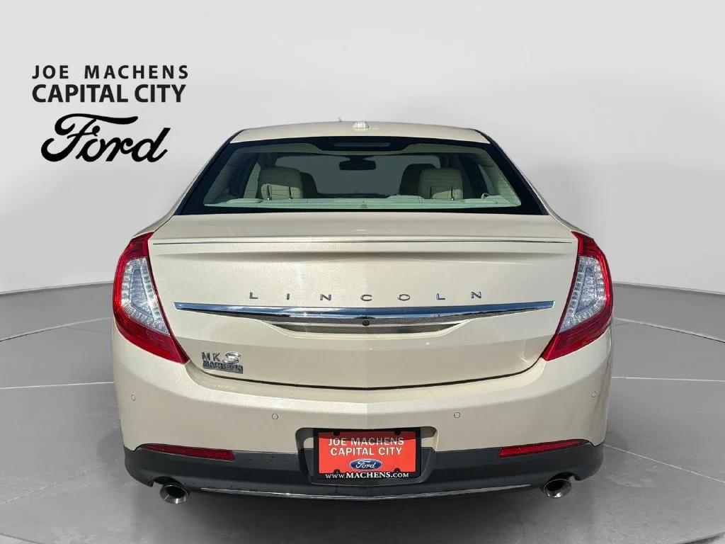 Used 2015 Silver Lincoln Base image 6