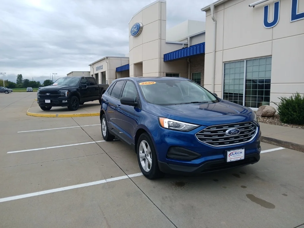 Used 2020 Ford Edge SE with VIN 2FMPK4G95LBB31475 for sale in Pella, IA