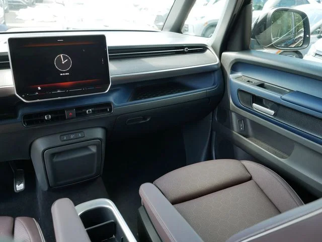 2025 Volkswagen ID. Buzz PRO S - Photo 10