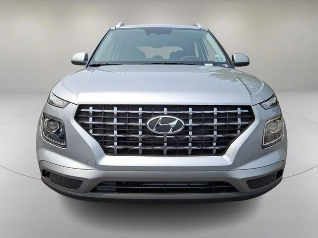 New 2026 Silver Hyundai SEL image 2