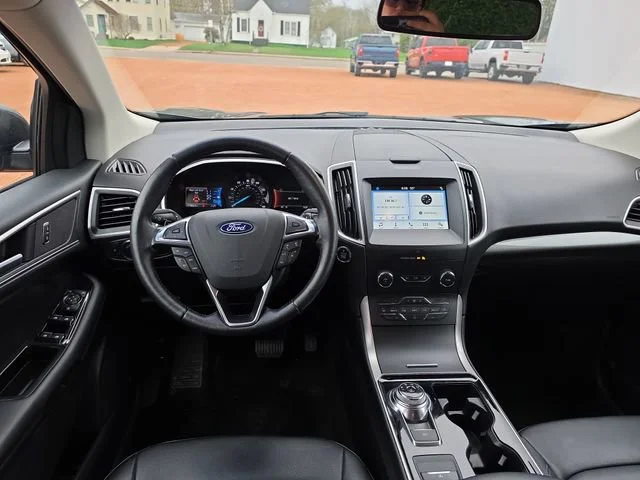 Used 2019 Gray Ford SEL image 33
