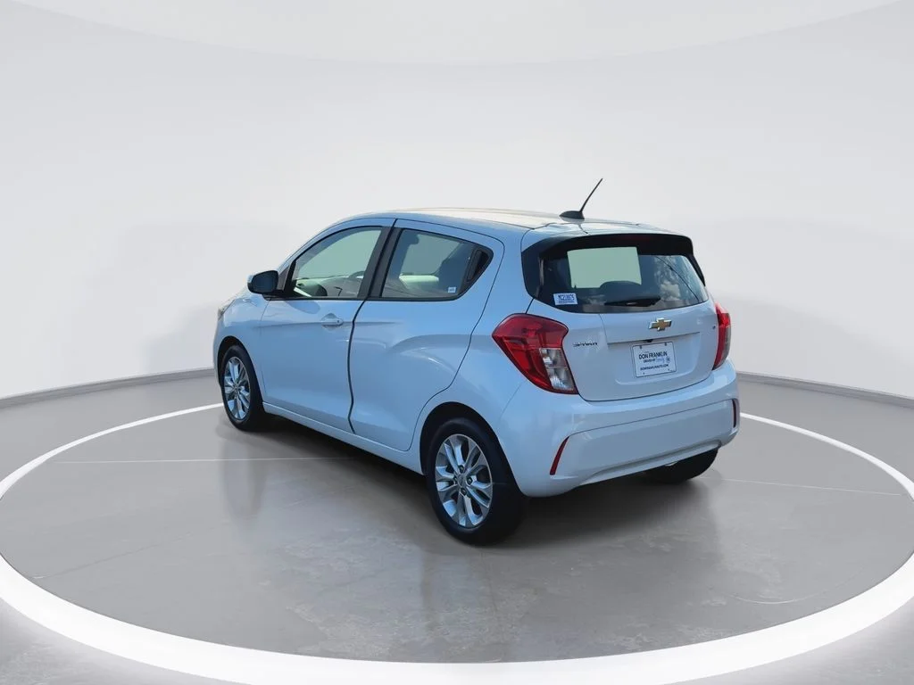 Used 2021 White Chevrolet 1LT image 7