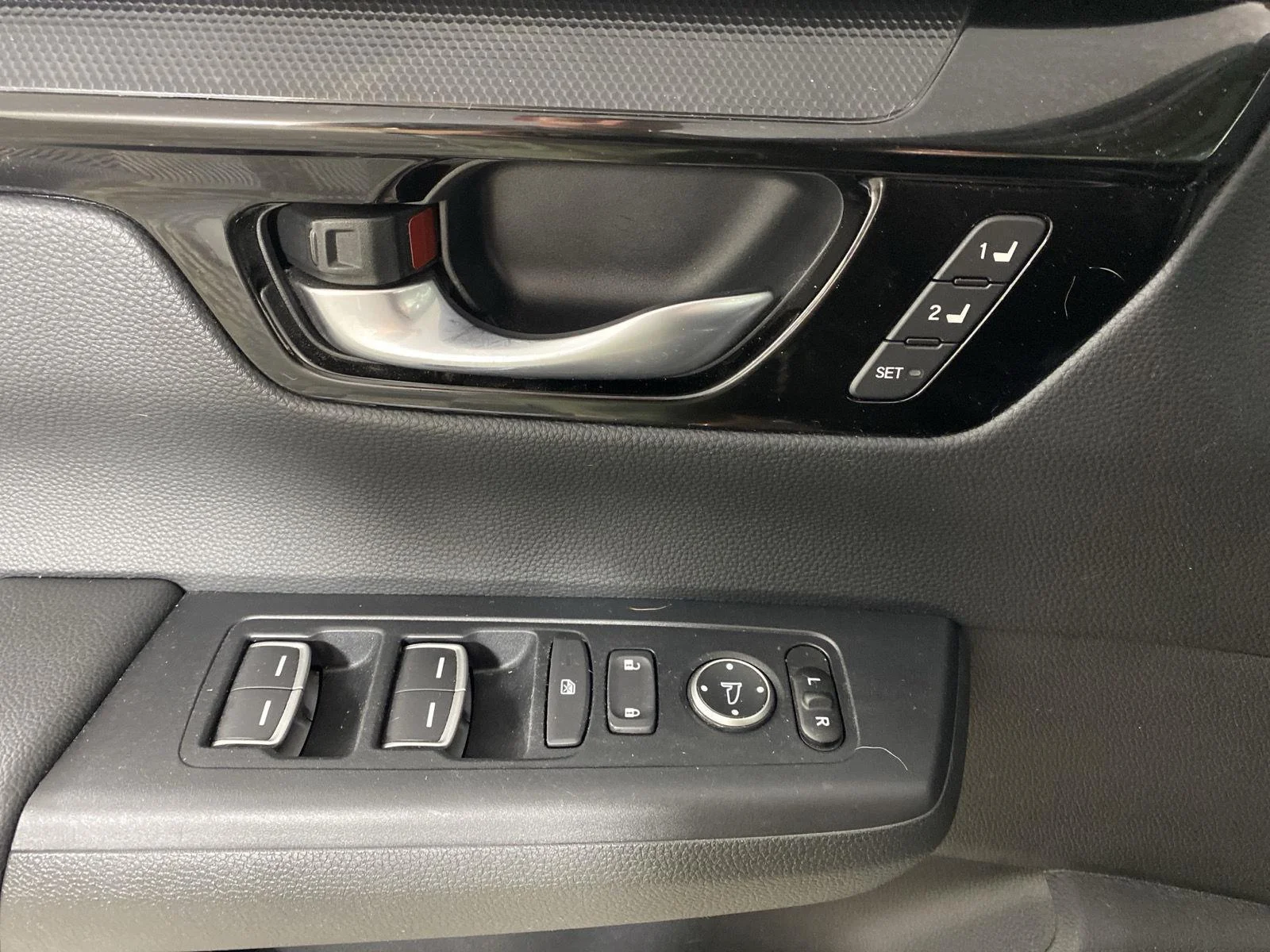 Used 2024  Honda EX-L image 12
