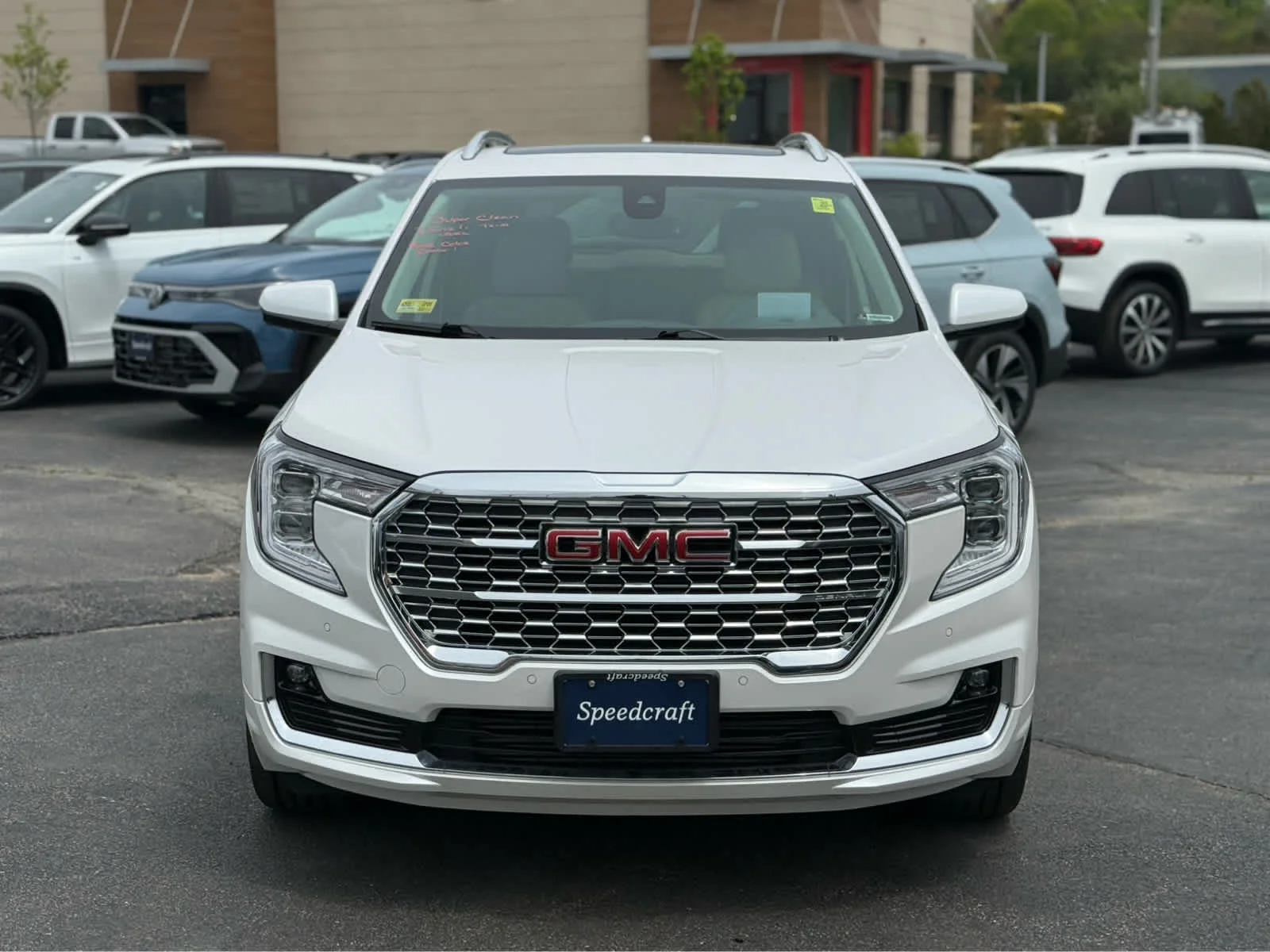 Used 2023 White Frost Tricoat GMC Denali image 2