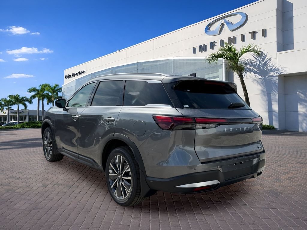 New 2027 GRAPHITE SHADOW INFINITI Luxe FWD image 5