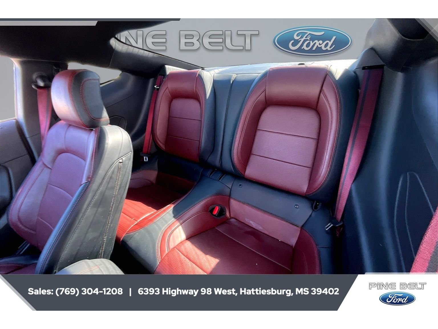 Used 2025 Oxford White Ford GT Premium image 19